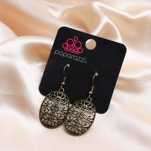 🌹Paparazzi Wistfully Whimsical Brass Earrings